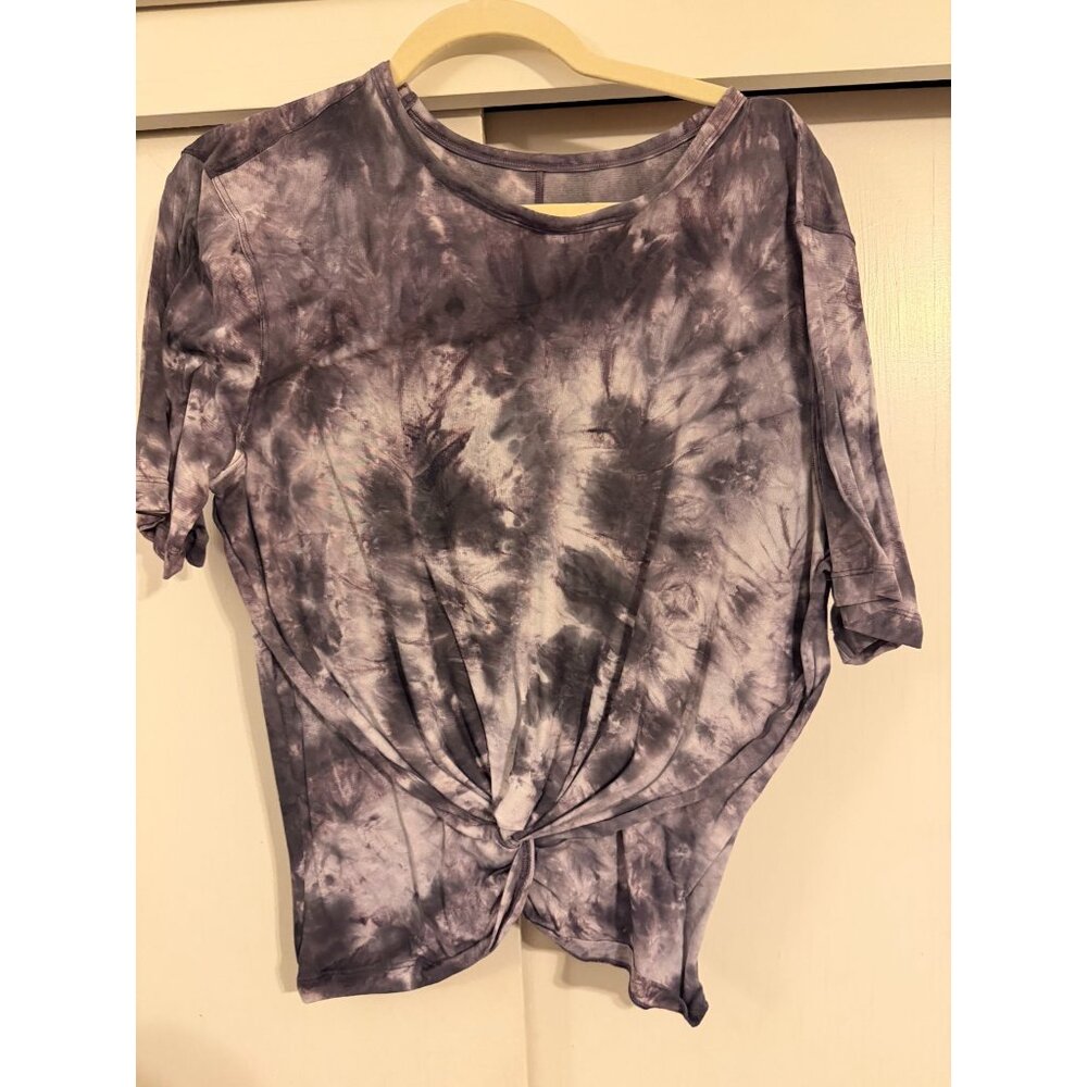 LULULEMON WOMENS CRESCENT TIE FRONT PURPLE WHITE TIE DYE SHIRT SZ 12